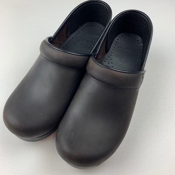🎉SOLD🎉Dansko Size 38 Leather Black Brown Clogs - Picture 7 of 8